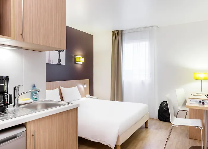 Adagio Access Paris Clichy Aparthôtel